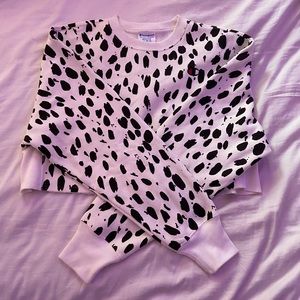 Cropped champion Dalmatian print sweatshirt!! 🖤